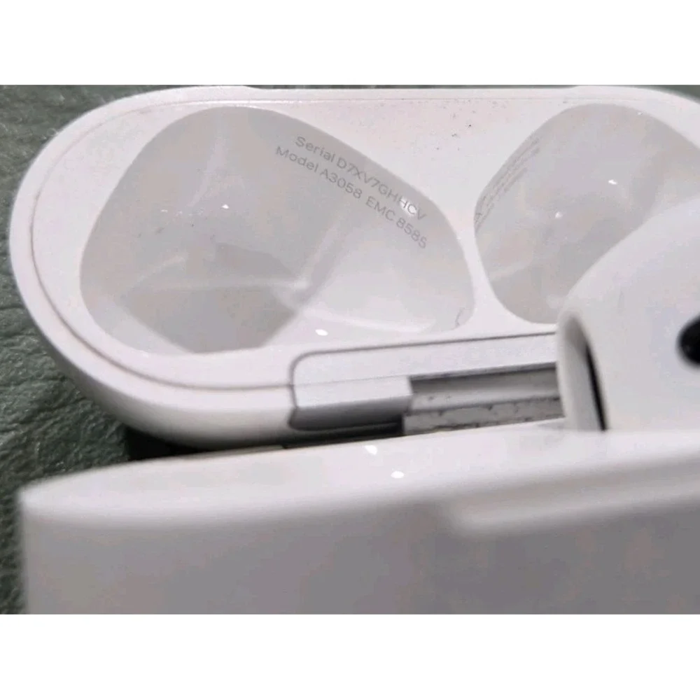 Apple airpods 4th